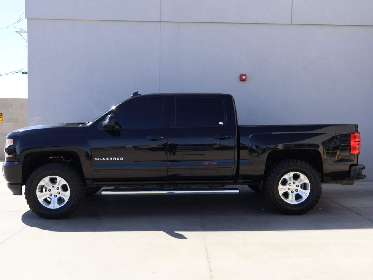 chevrolet silverado 1500 2016 3GCUKREC6GG173529 image chevrolet silverado 1500 2016 3GCUKREC6GG173529 image